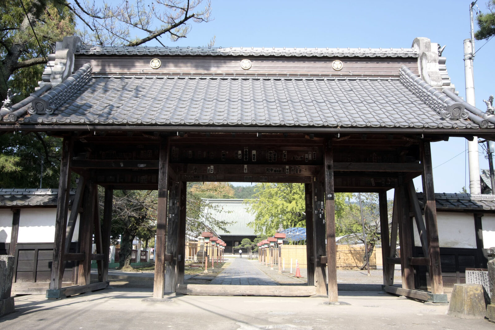 大光院の吉祥門