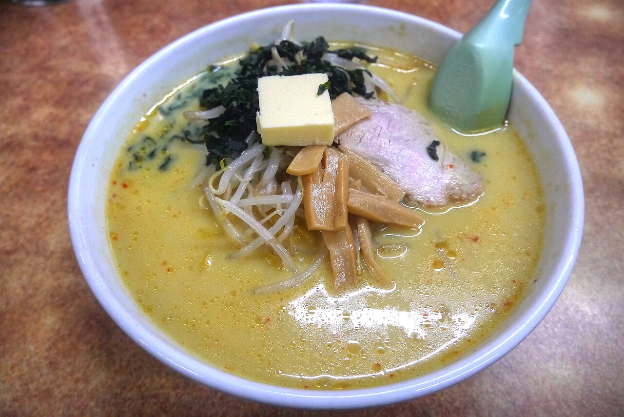 味の札幌 大西の味噌カレー牛乳ラーメン