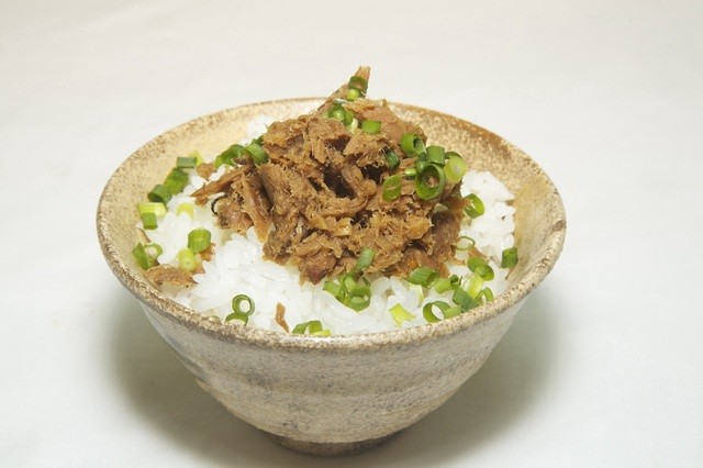 佐良浜ダイニングいちわのマグロ・カツオ丼