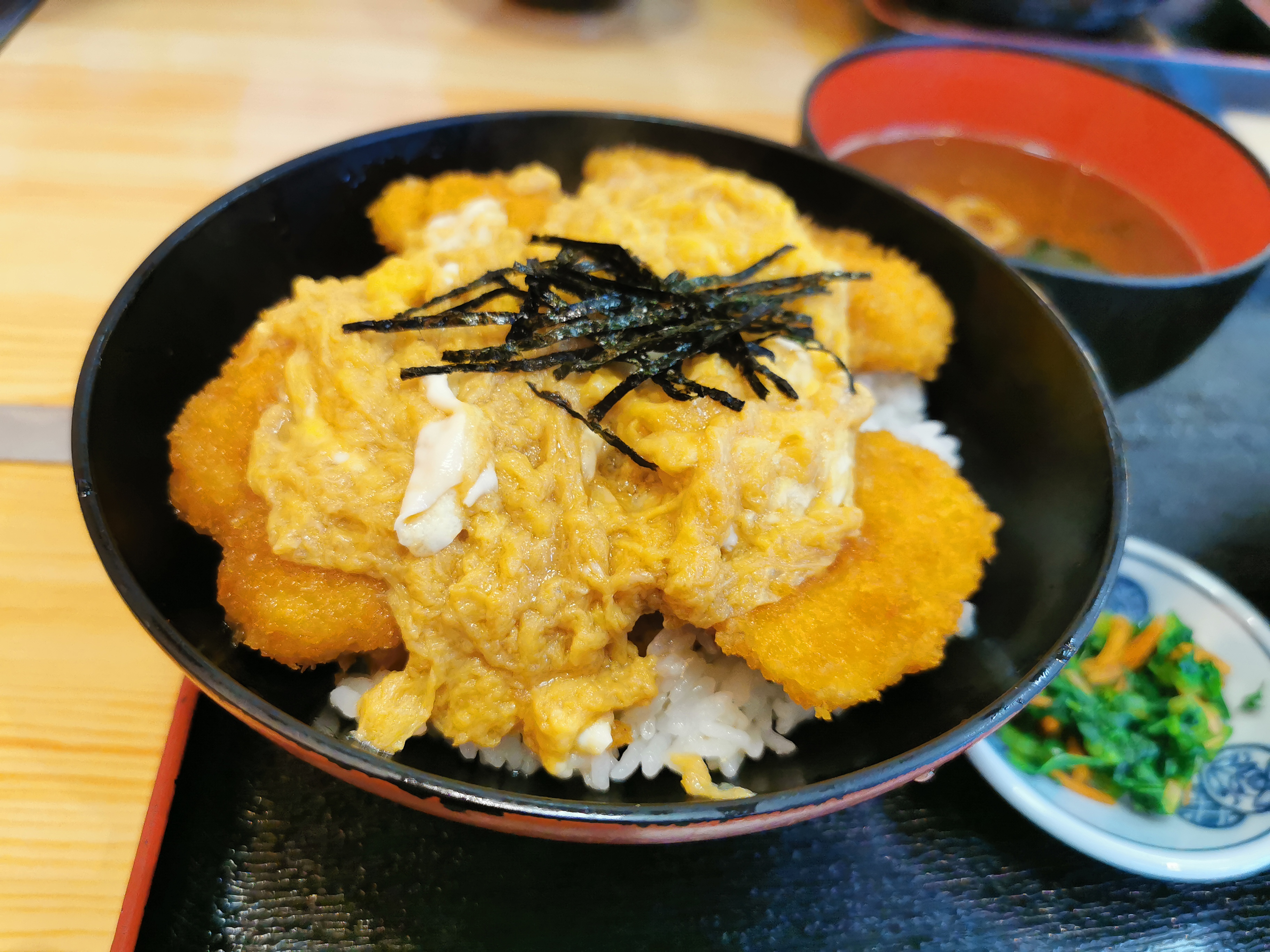 遊佐町吹浦の丼料理のイメージ