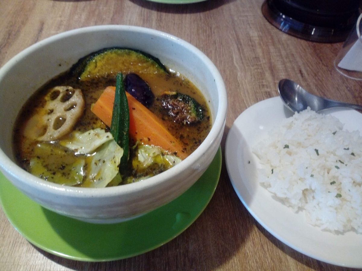 京極町のスープカレーと野菜