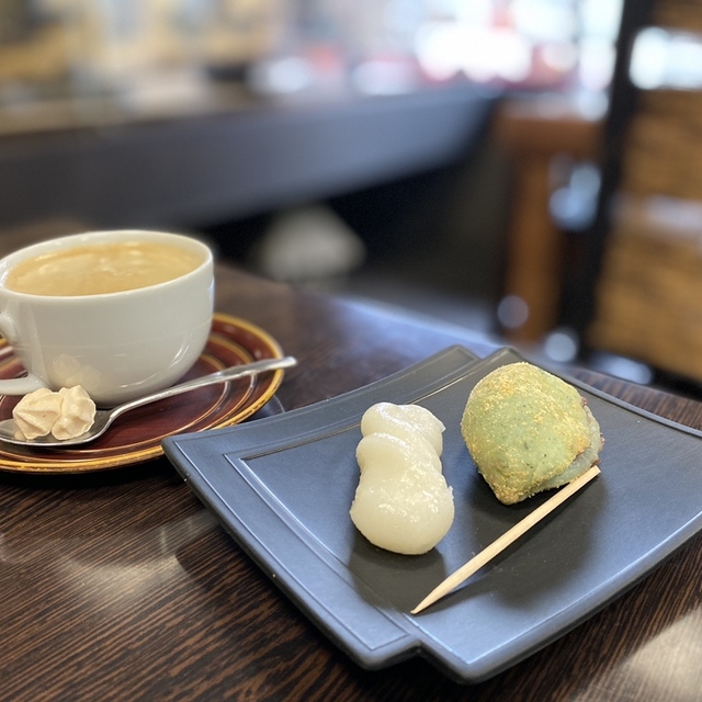 多聞堂の牛若餅