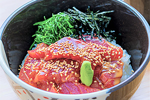 おーばんまい食堂の海鮮丼
