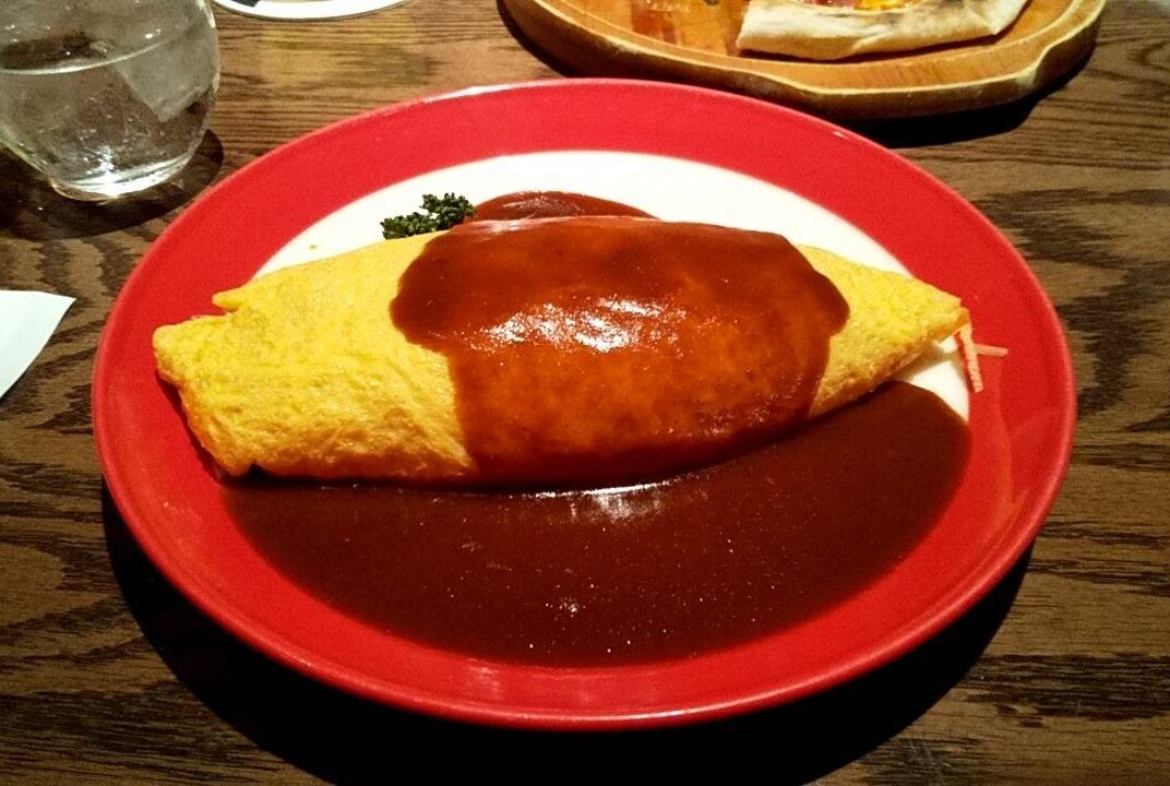 デミグラスソースのオムライス（イメージ）