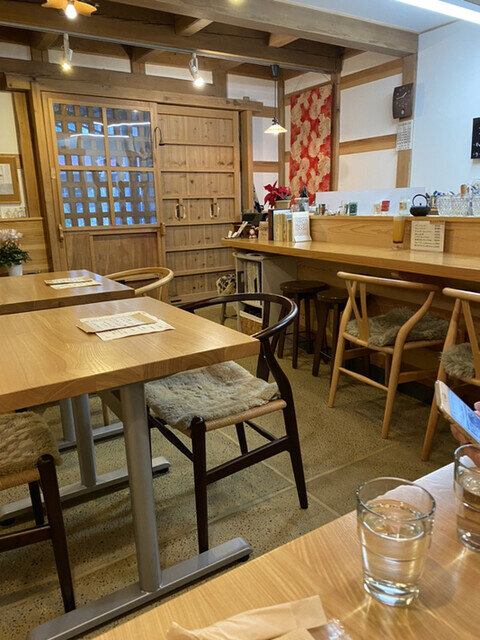 コーヒー紗蔵の店内