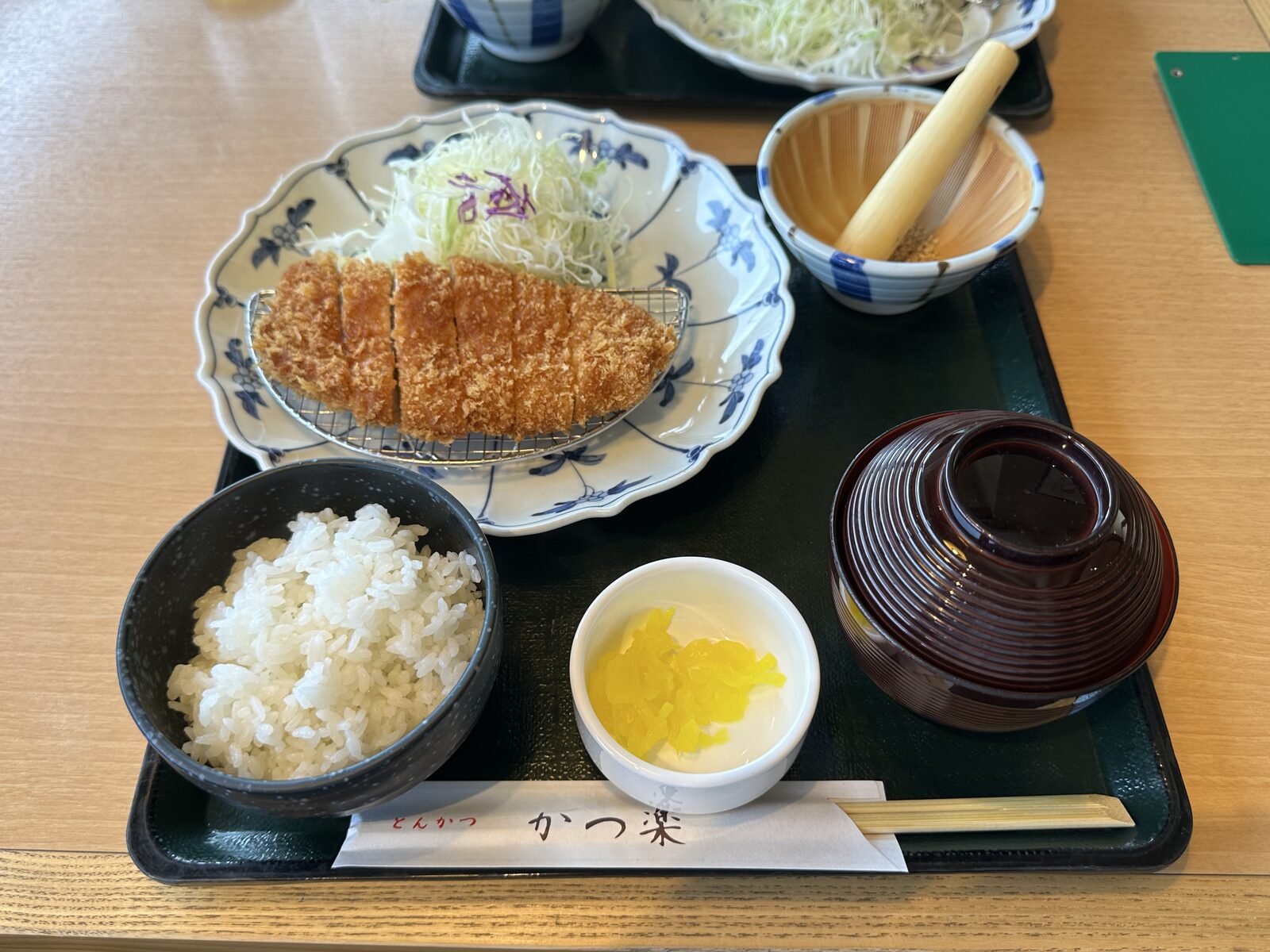 とんかつ定食のイメージ写真