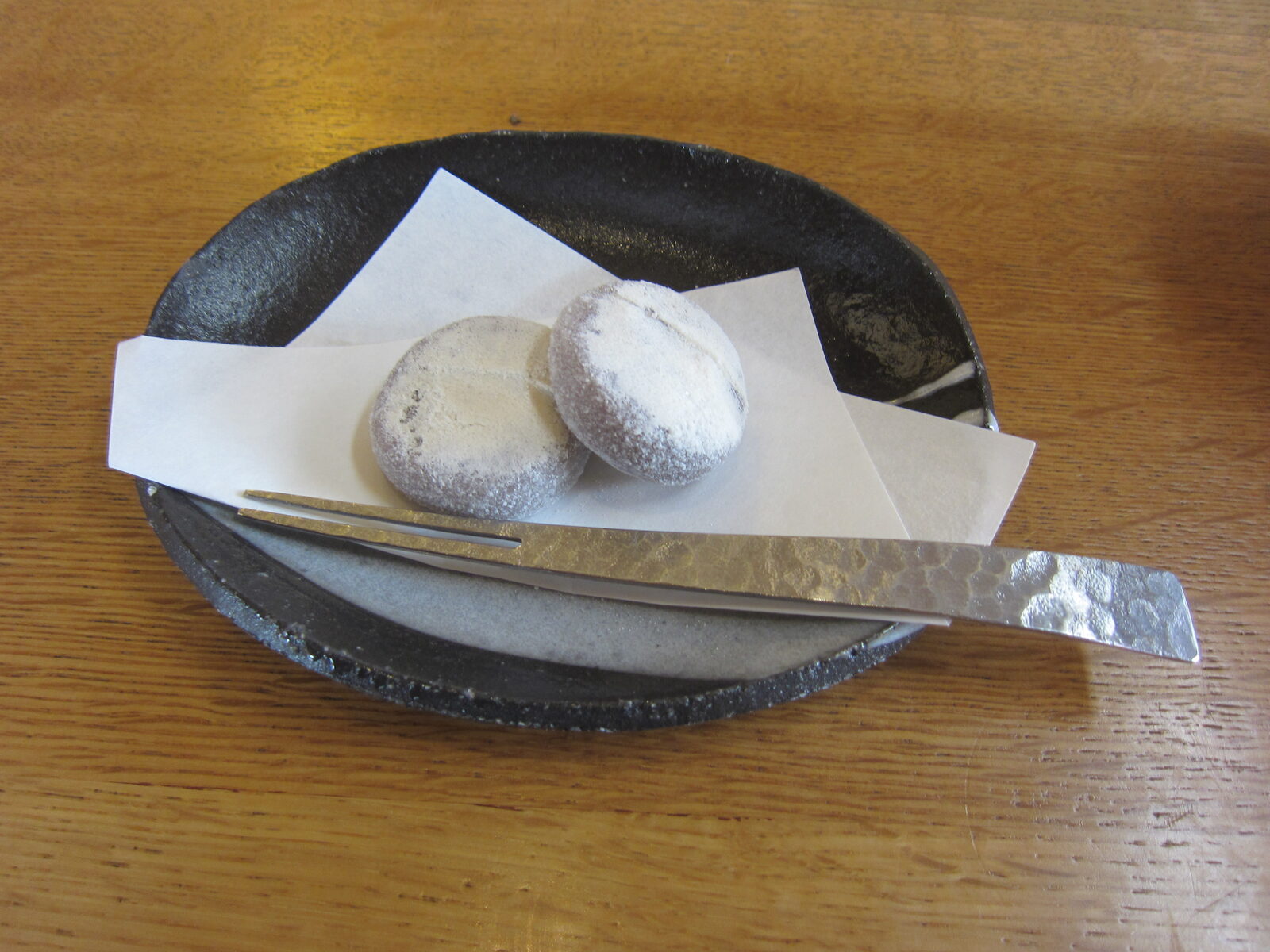 求肥で餡を包んだ和菓子、イメージ