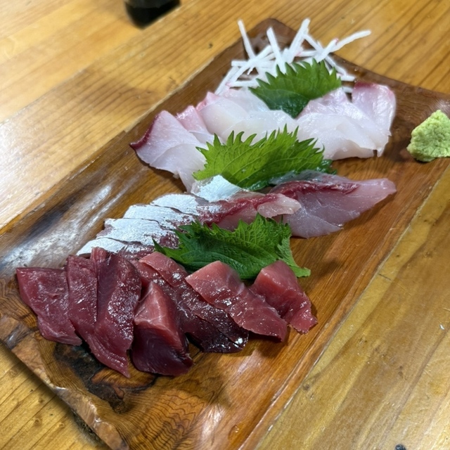 お食事処はちまんの店内