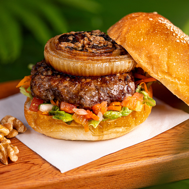 屋久島バーガーのヤクシカジビエバーガー