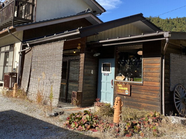 やまね食堂の外観