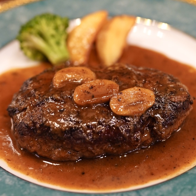 手ごねハンバーグ