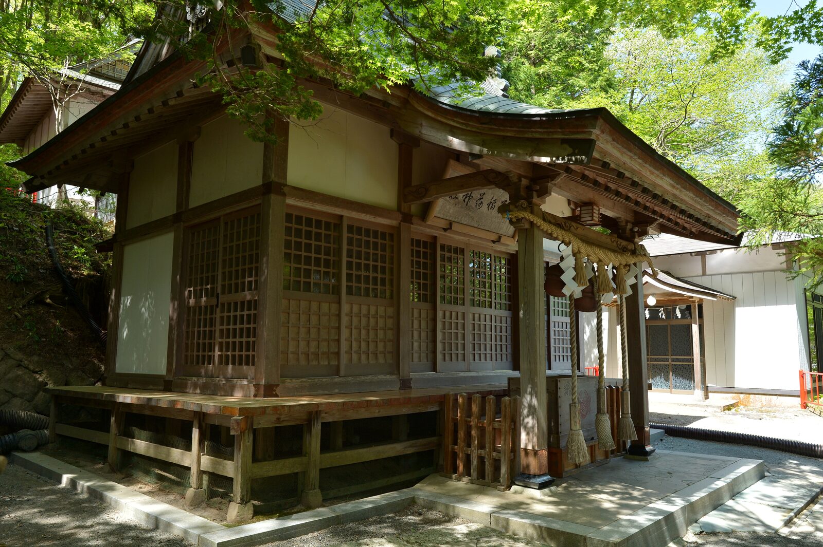 萬蔵稲荷神社の拝殿