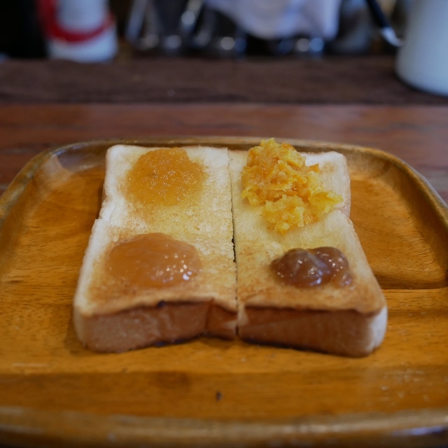 名古屋名物の喫茶店モーニングと自家焙煎の珈琲