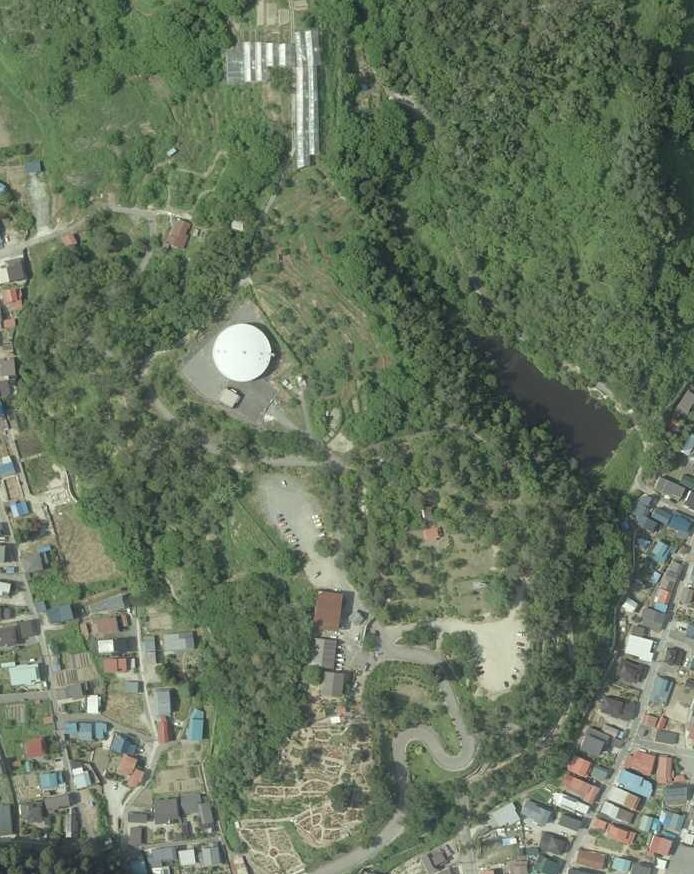 双松公園の空撮、市民公園として整備された高台