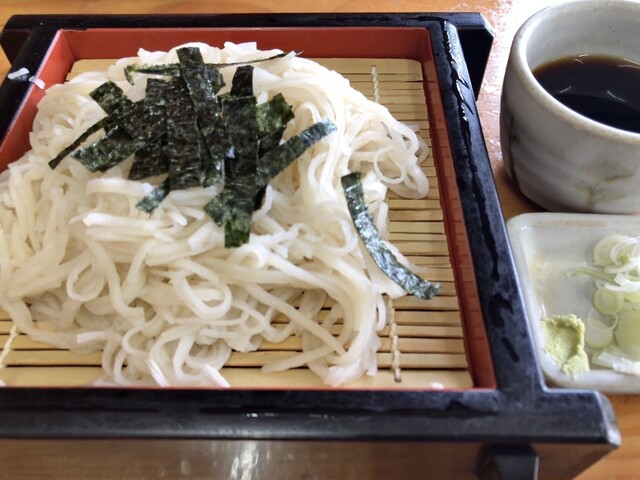 手打二八そばの白いそば