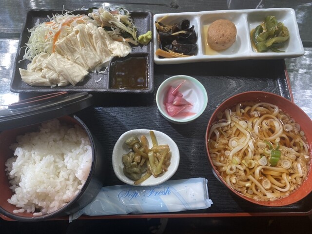 めし処龍王の生ゆばを使った定食