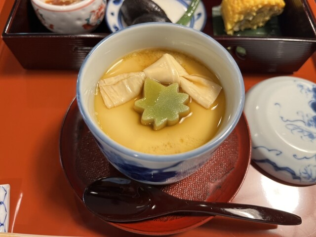 高井家の湯波懐石の椀物