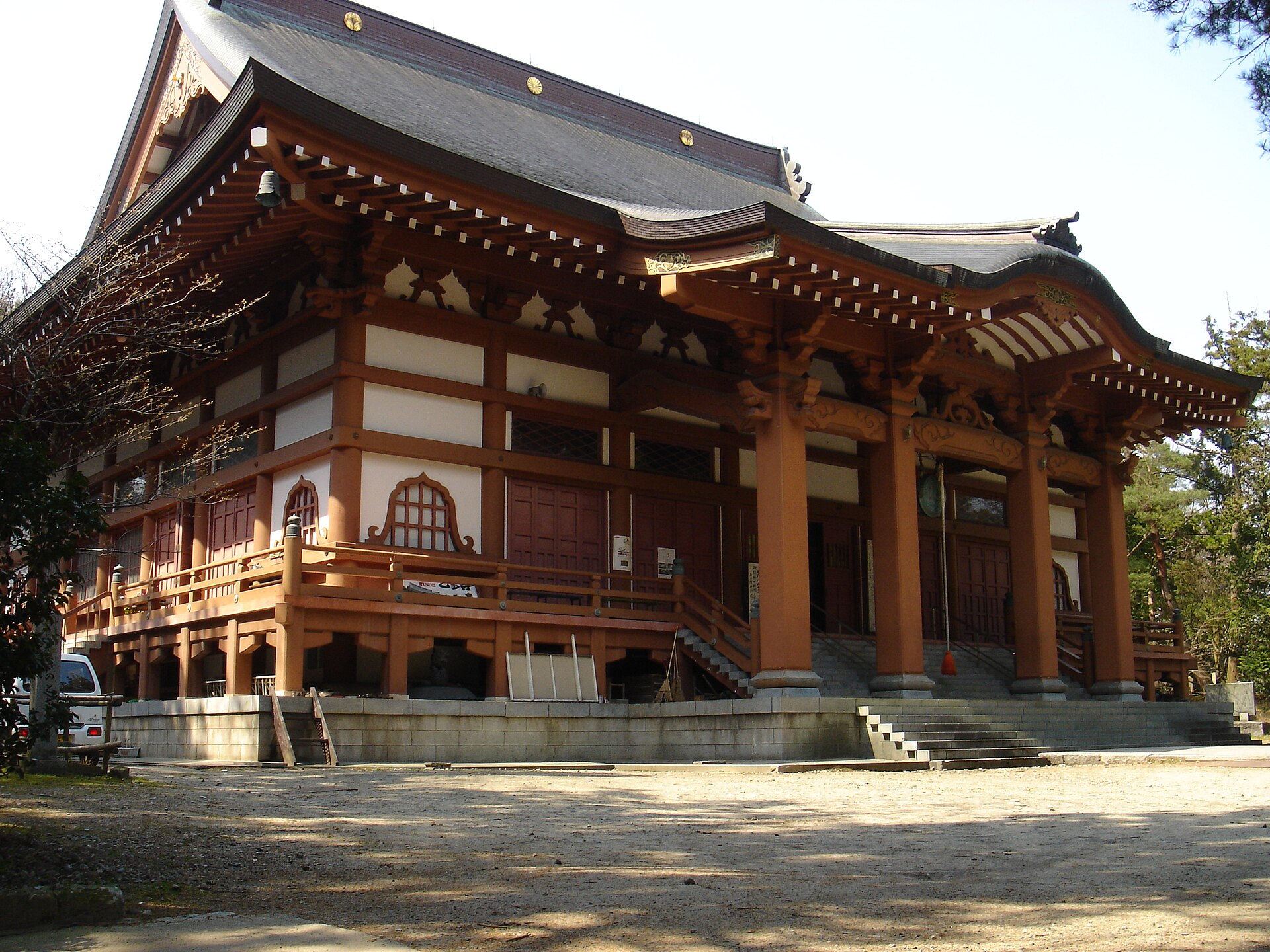 乙宝寺の大日堂