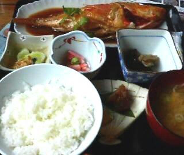 羅臼の番屋で提供される郷土料理と海鮮