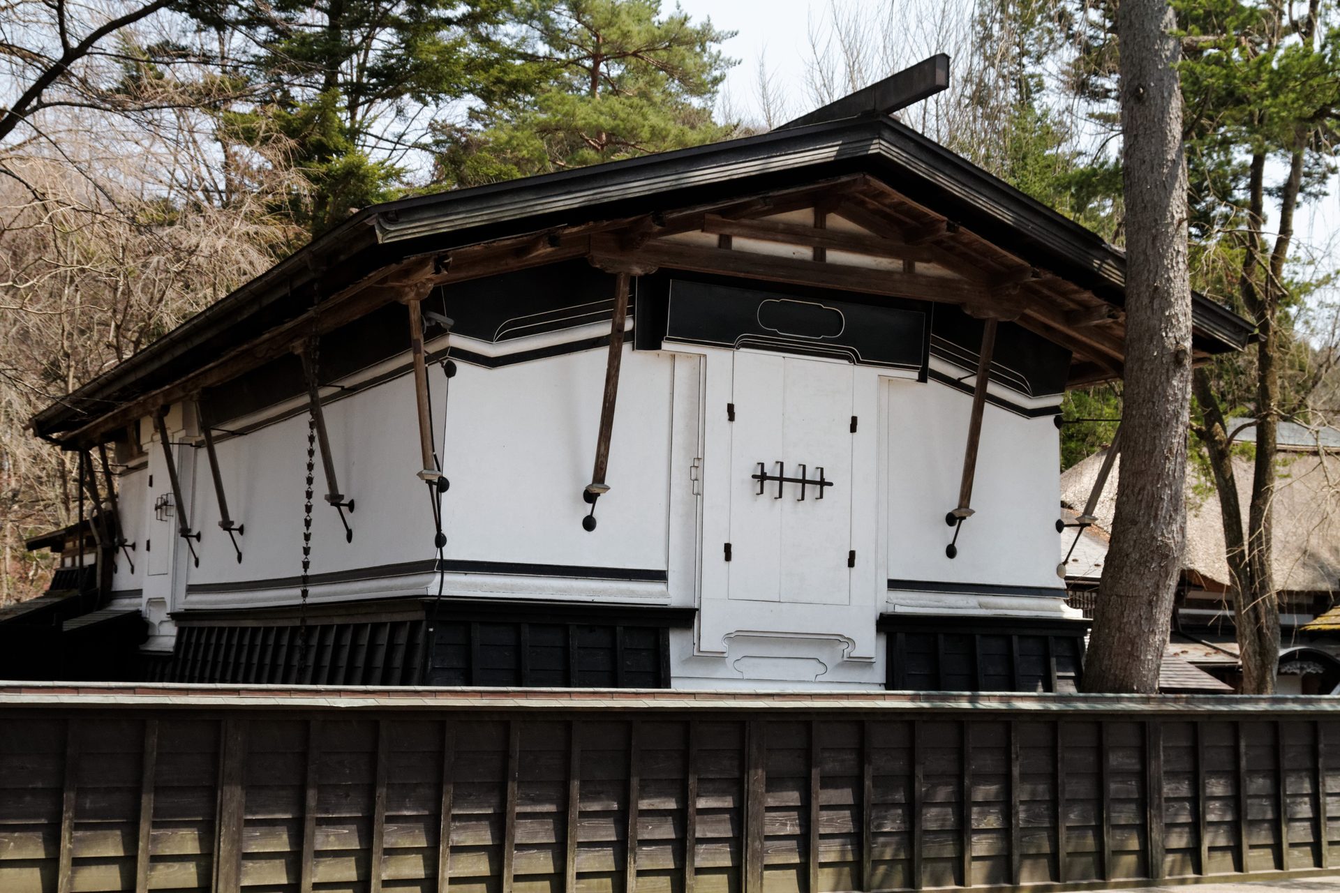 石黒家の武具蔵
