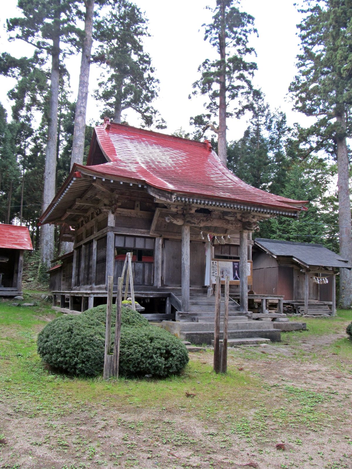 荒雄川神社の拝殿