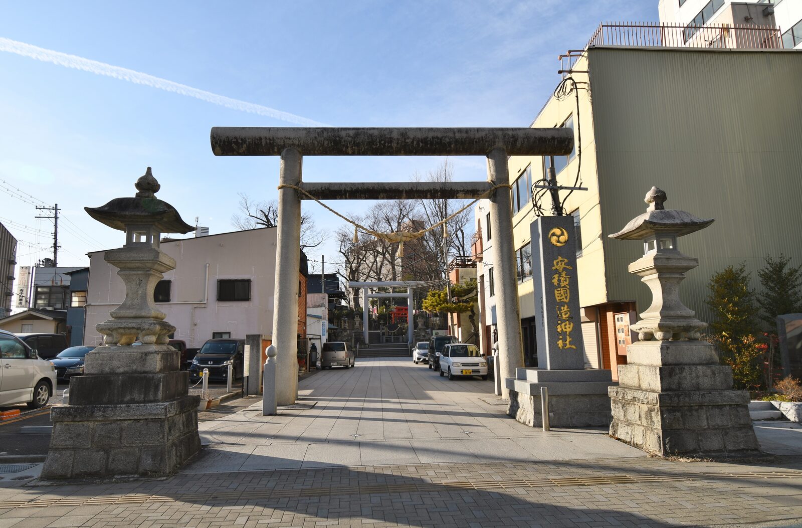 安積国造神社の大鳥居