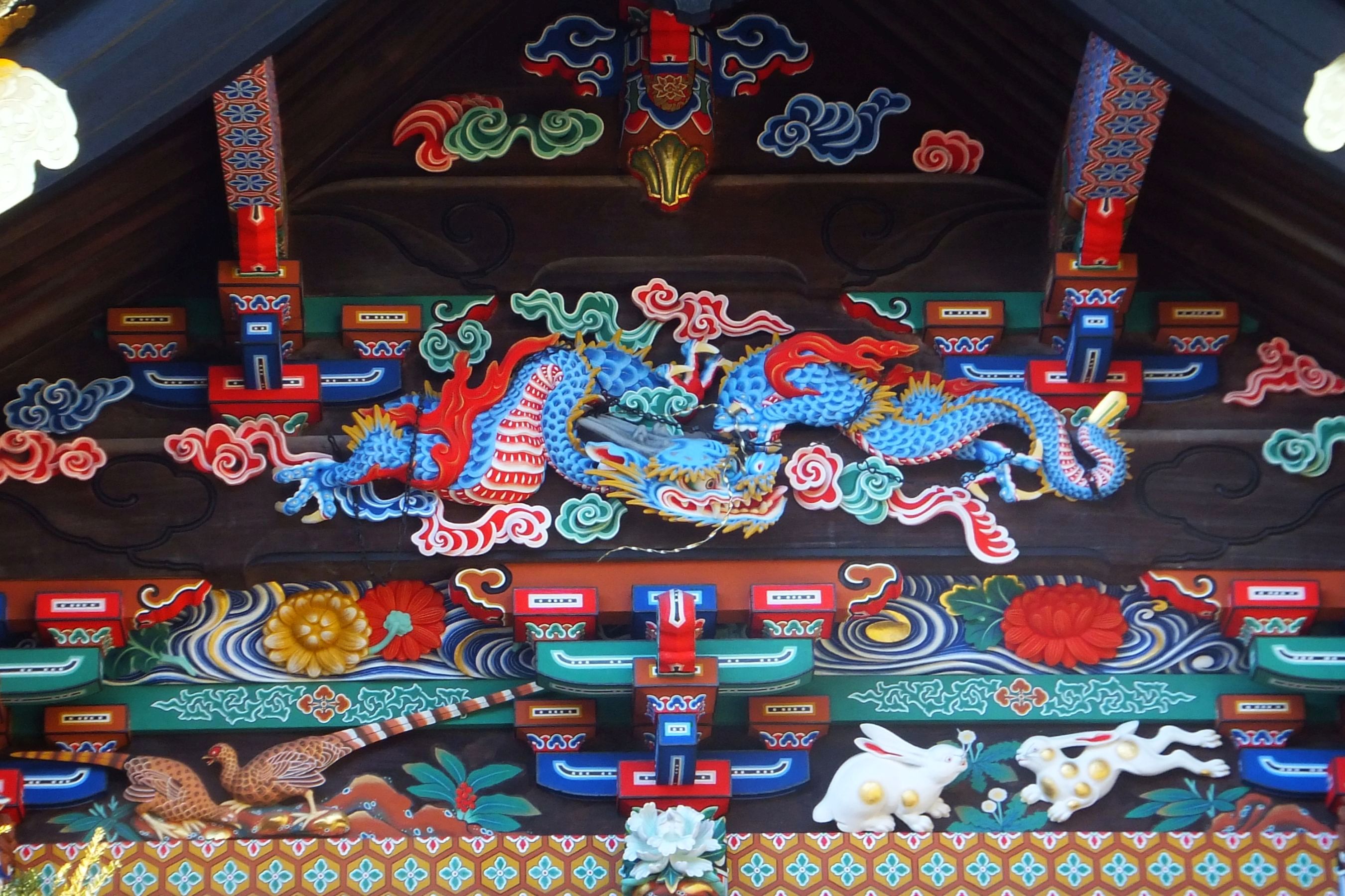 秩父神社の名彫刻「つなぎの龍」