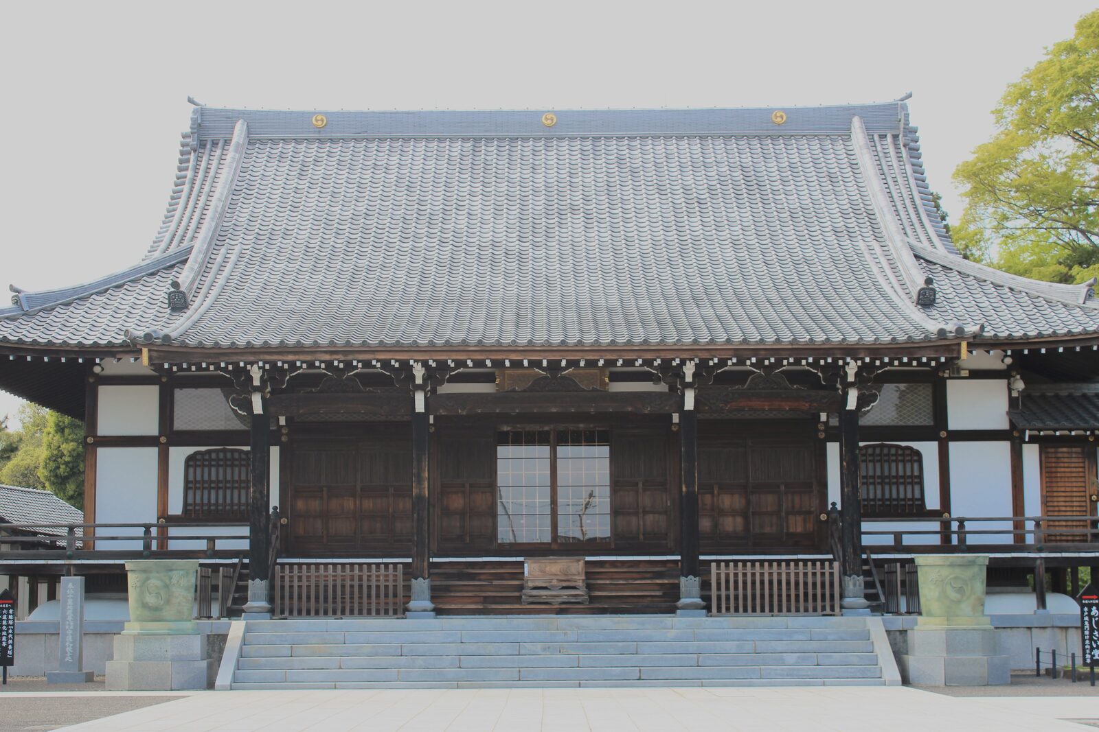 長松院の本堂