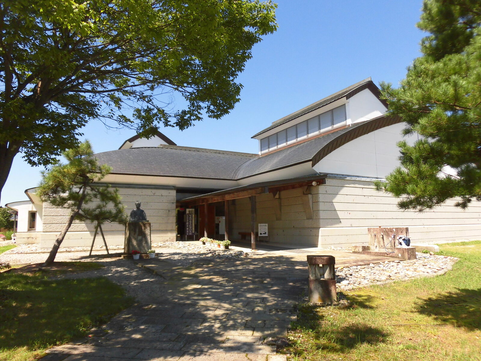まほろば・童話の里 浜田広介記念館の外観