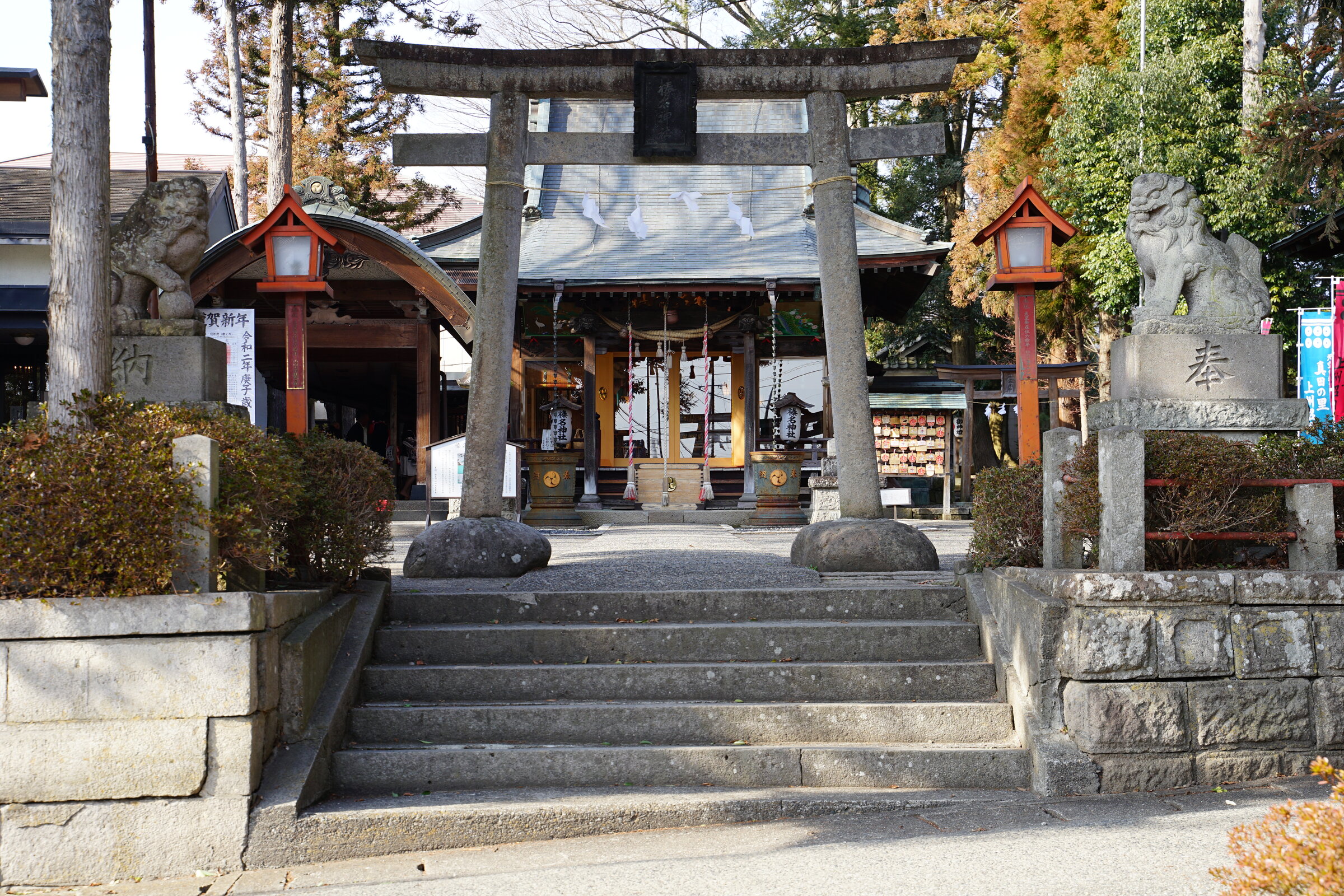 榛名神社の朱色の大鳥居
