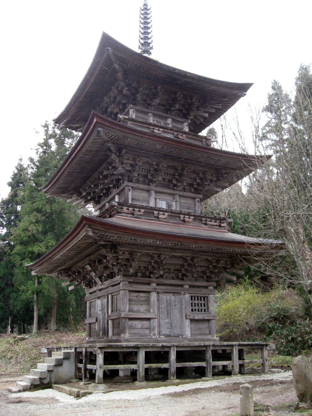 法用寺の三重塔