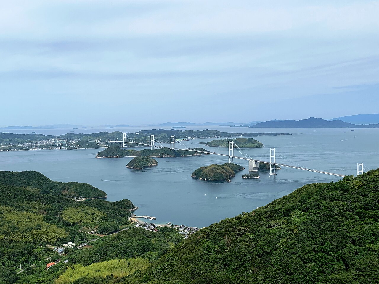 来島海峡大橋の全景