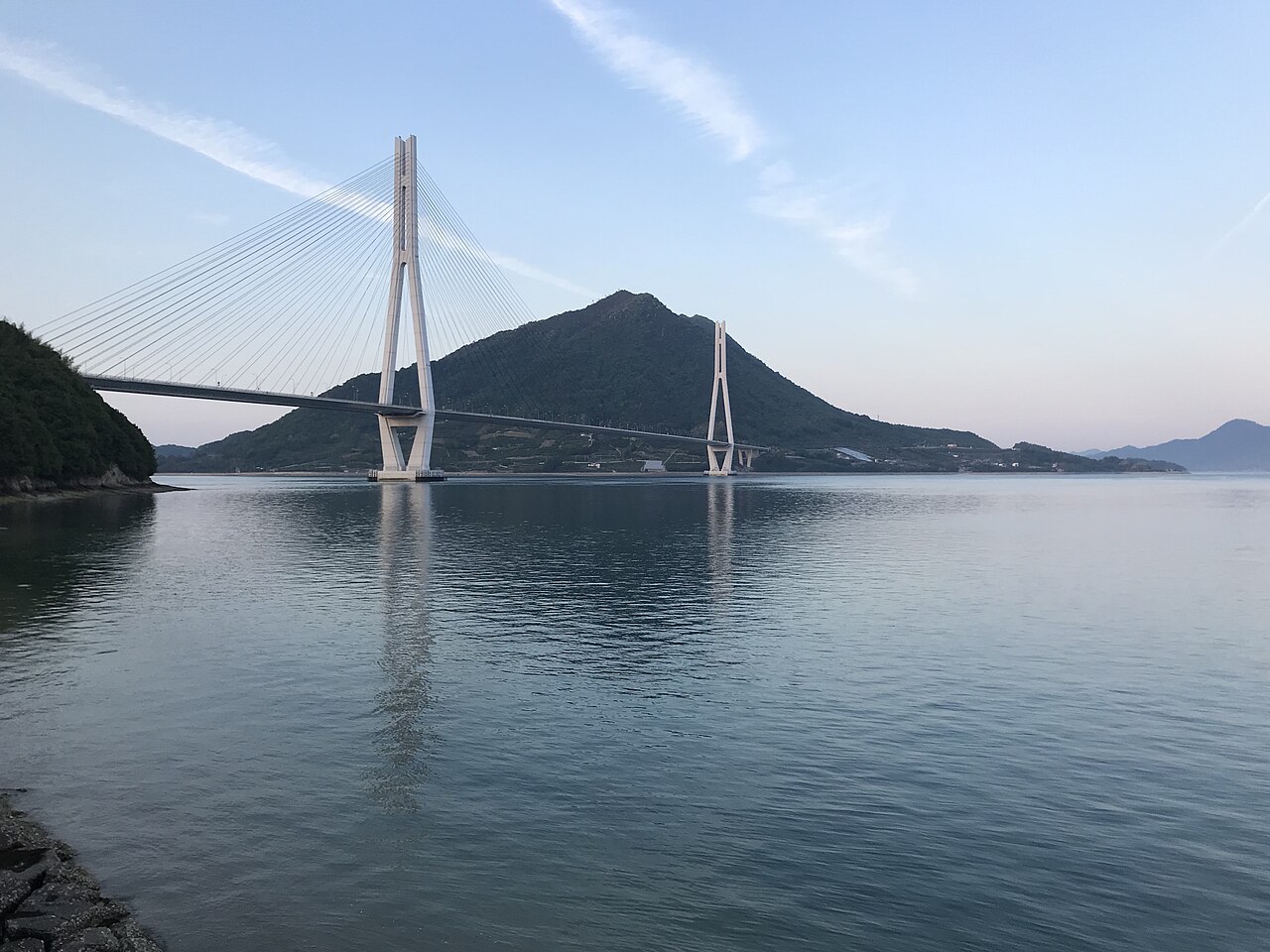 道の駅多々羅しまなみ公園から望む多々羅大橋の全景