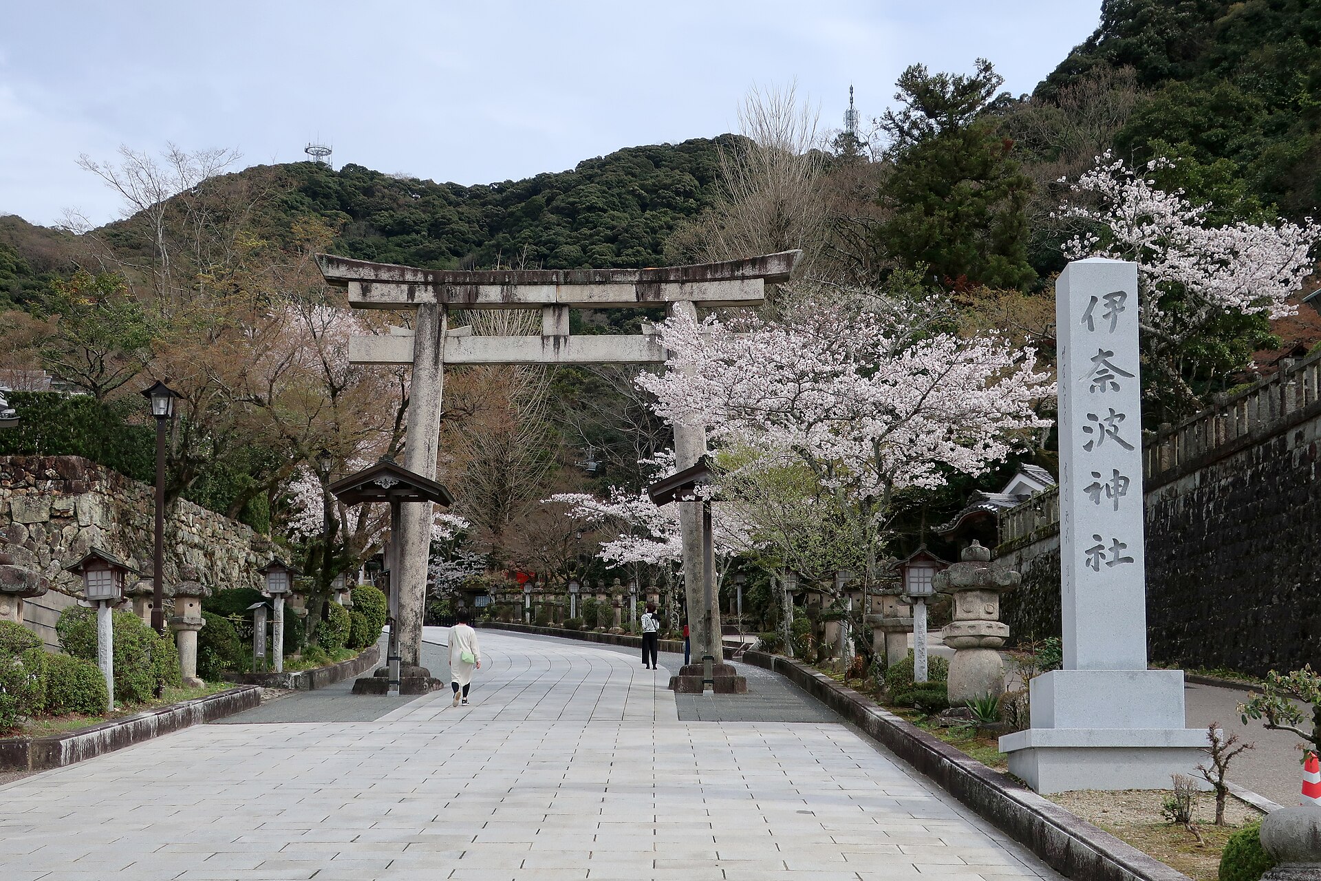 伊奈波神社の境内