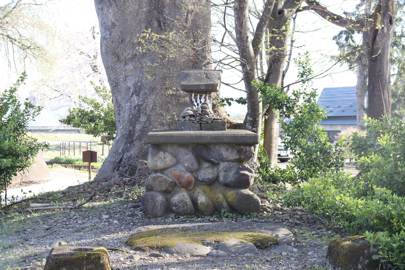 伊佐須美神社にある水神社