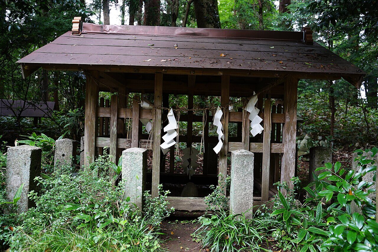 櫻川磯部稲村神社の要石