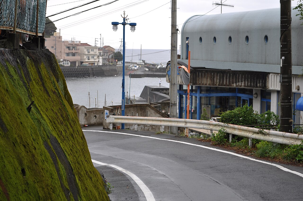 今井浜の海岸線と周辺の景観