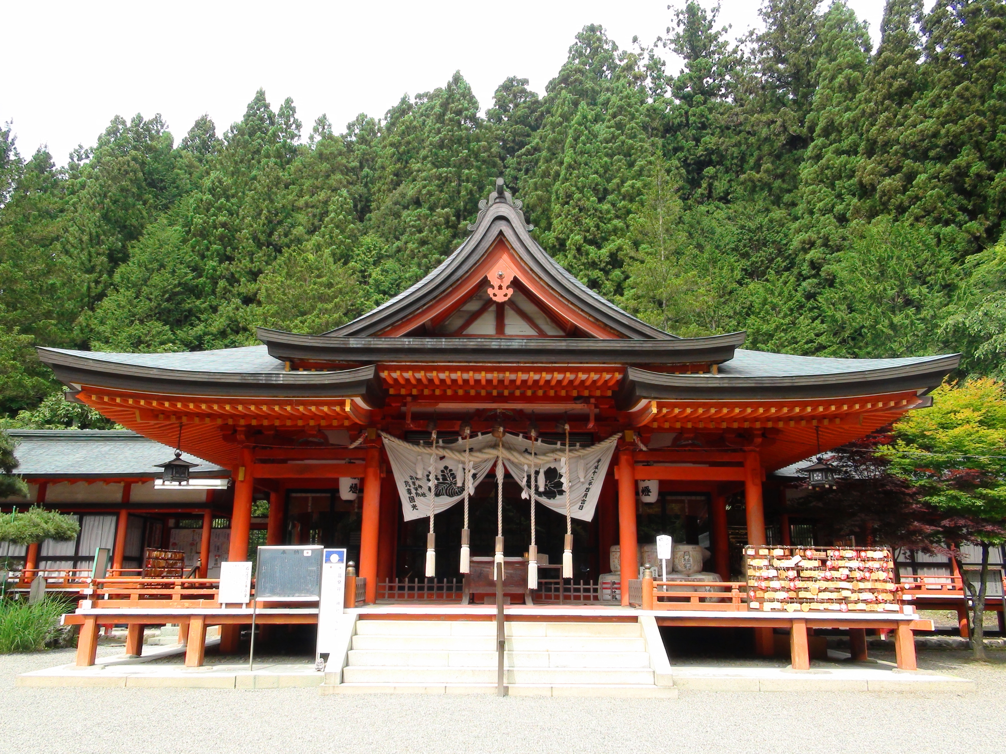 金櫻神社の拝殿