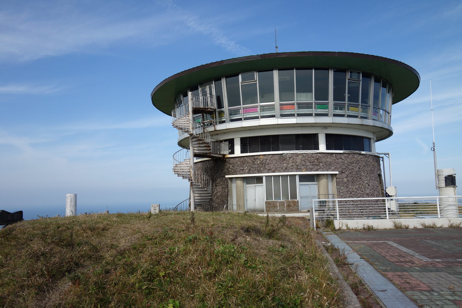 寒風山回転展望台