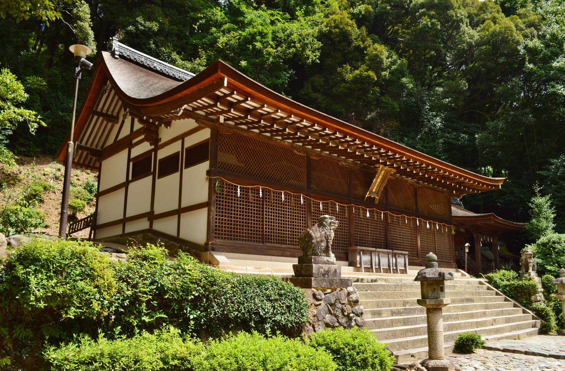 宇治上神社の檜皮葺の社殿