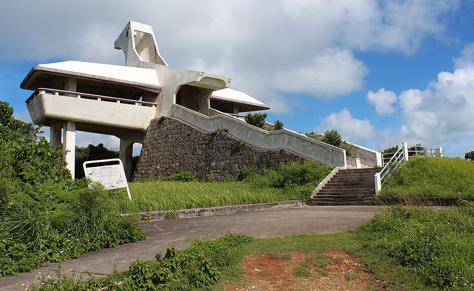 牧山展望台から望む伊良部大橋