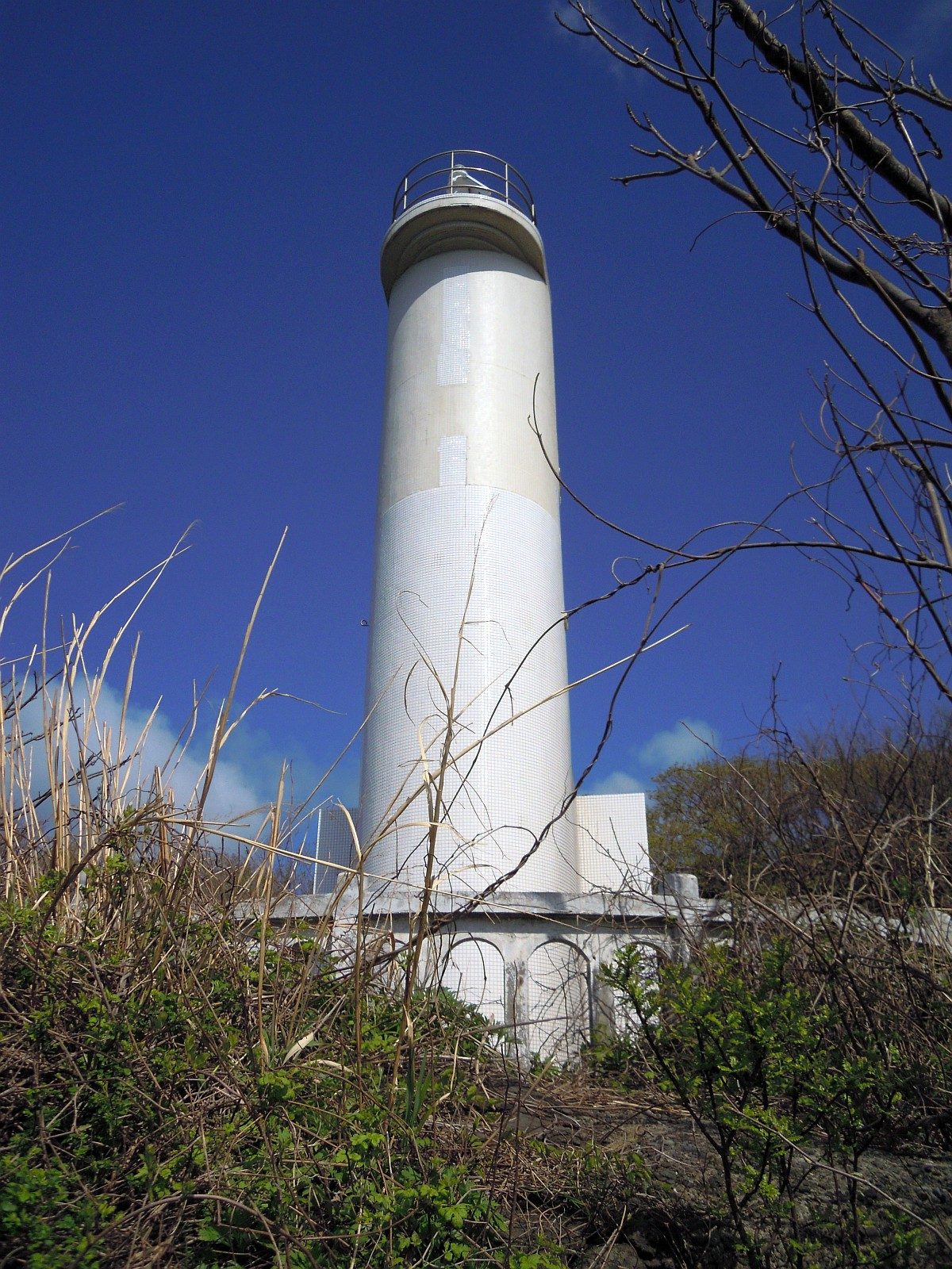 女鹿埼灯台と周辺の御崎公園