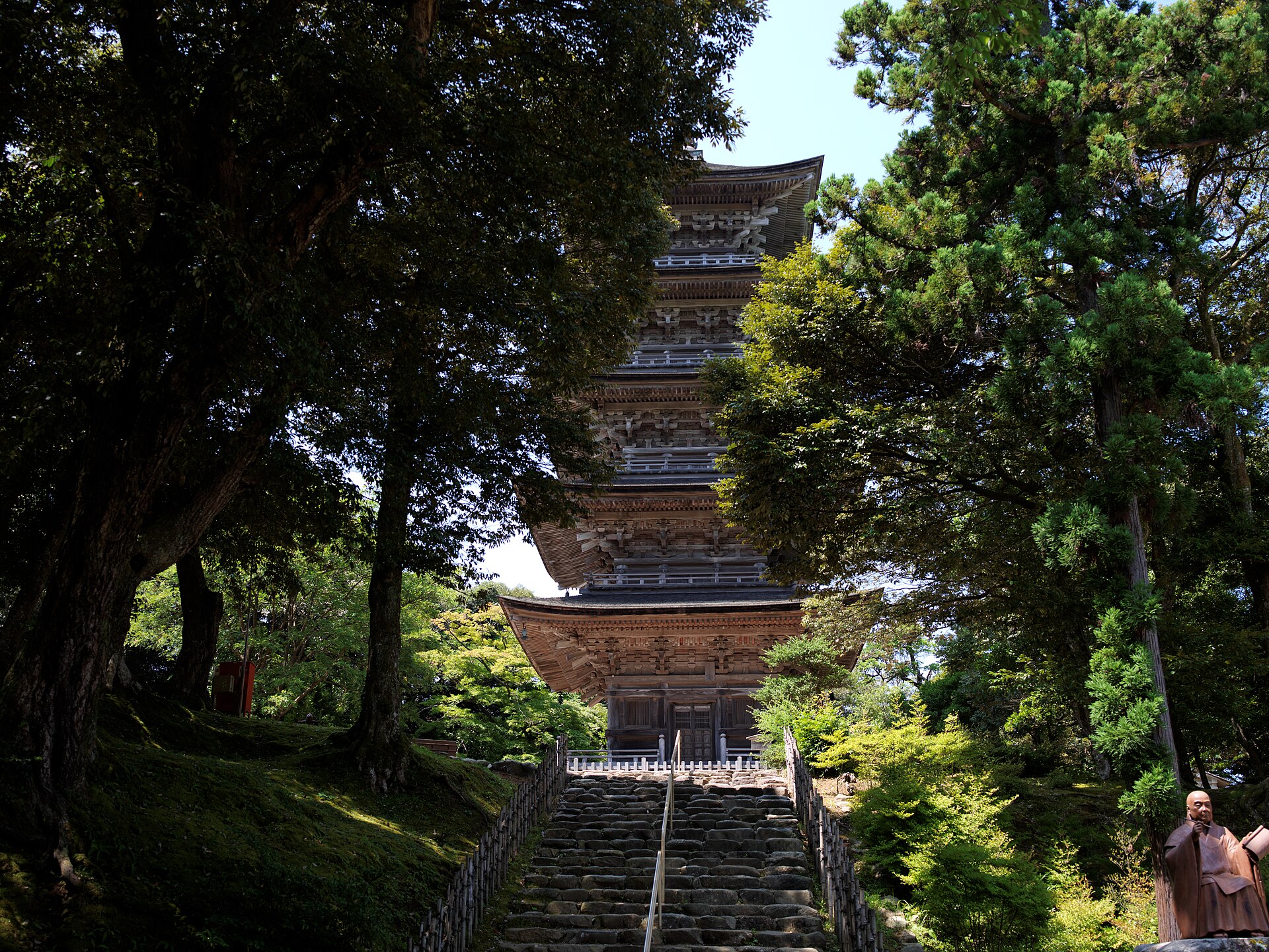 妙成寺の五重塔(重要文化財)