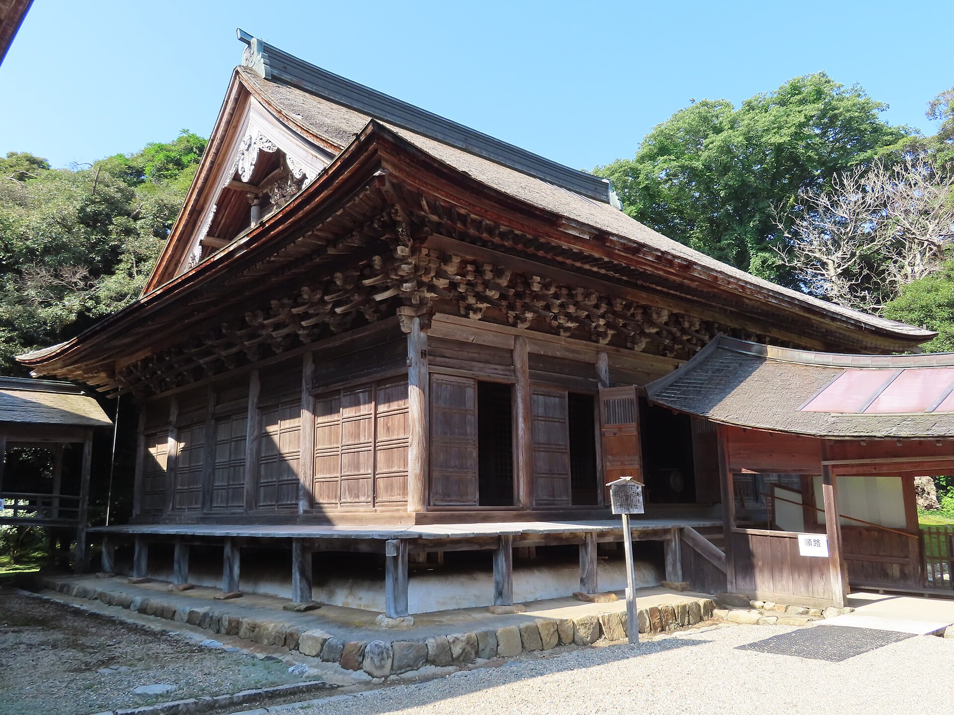 妙成寺の祖師堂(重要文化財)