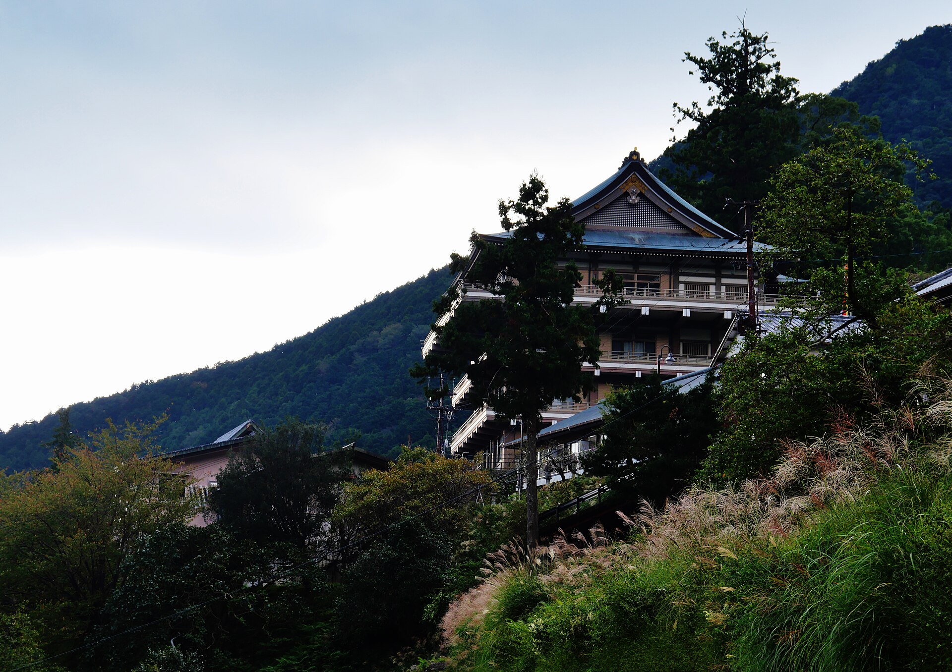 青岸渡寺の伽藍