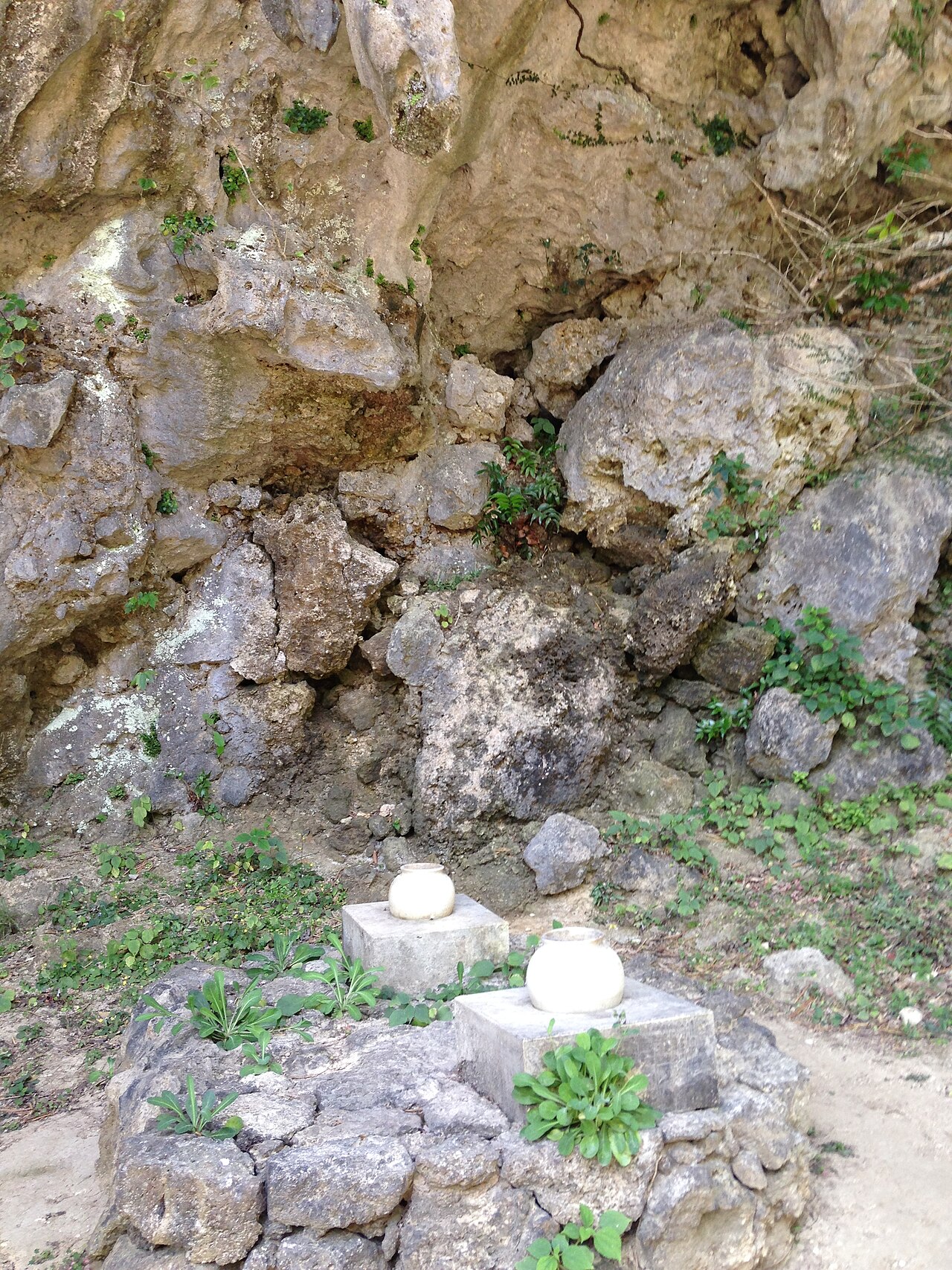 斎場御嶽の三庫理