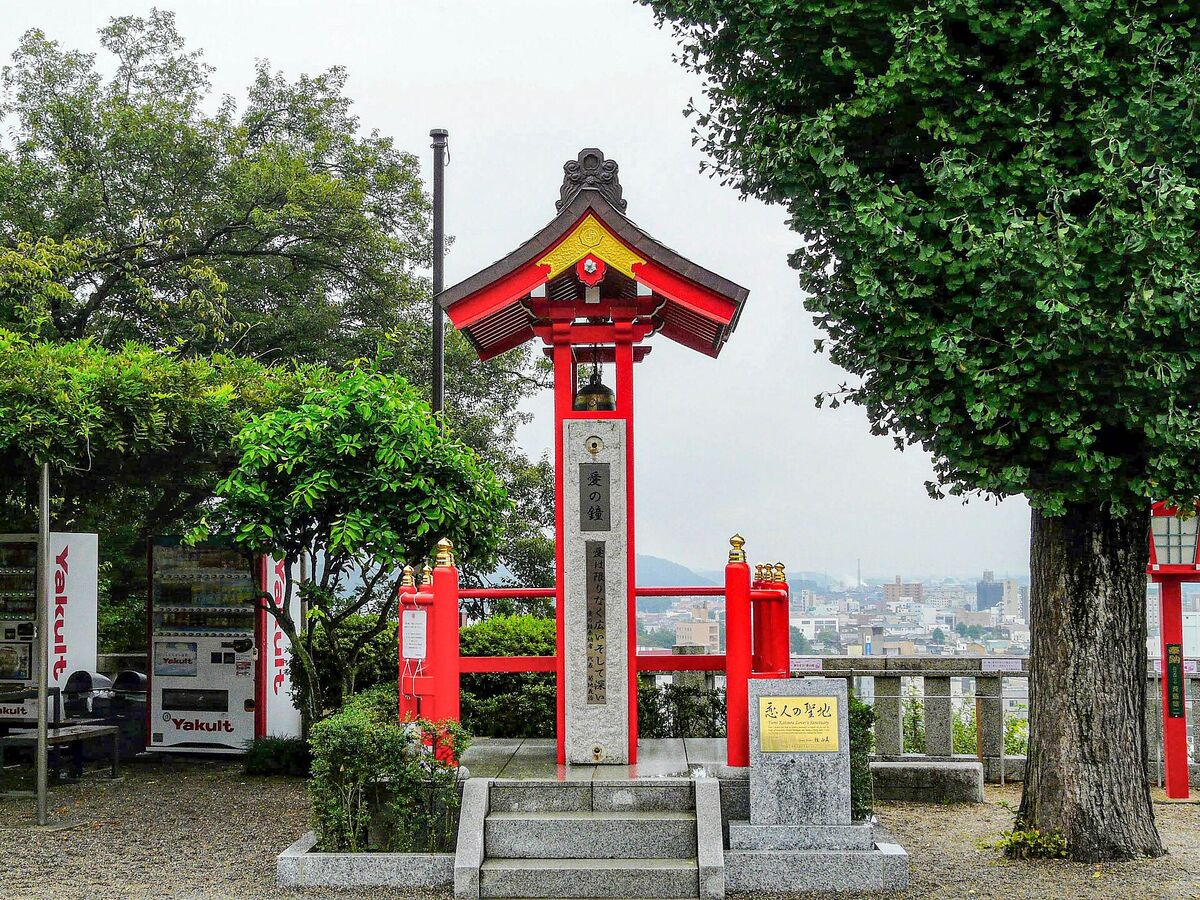 足利織姫神社の愛の鐘