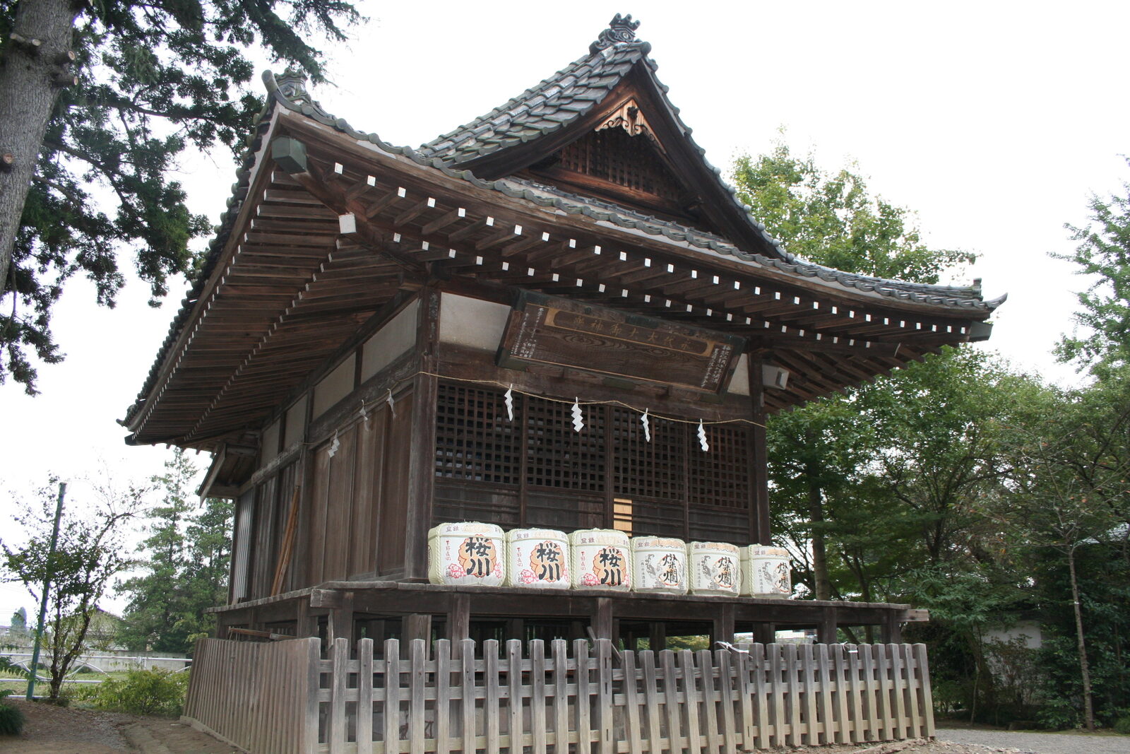 大前神社の神楽殿
