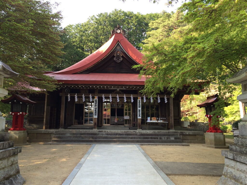 福島県伊達市、霊山神社の拝殿
