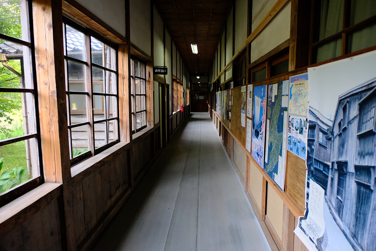 千石船「白山丸」展示館の別アングル